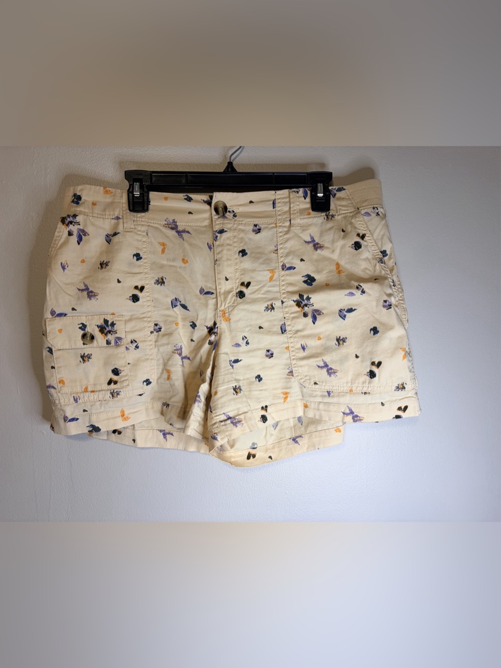 SONOMA Floral Cargo Shorts Cream Size 16